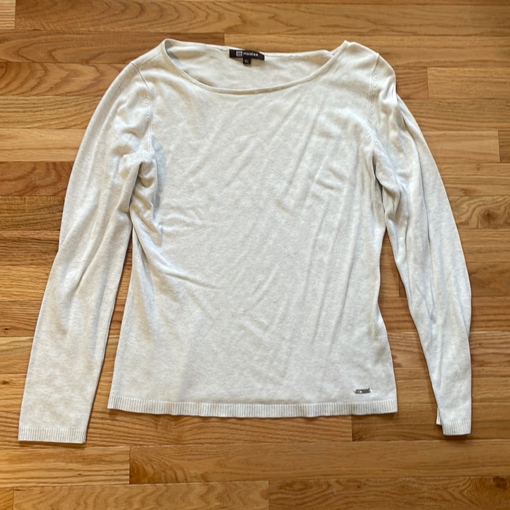 Monton plain white sweater